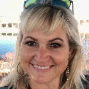 Meet your Posher, Julie